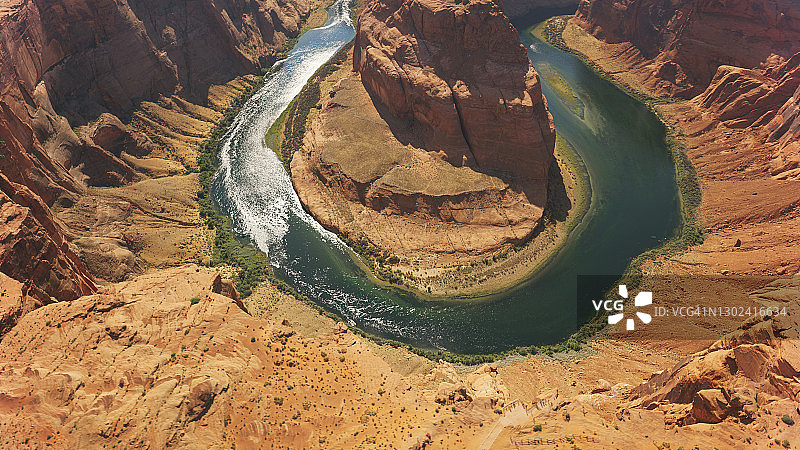 航拍科罗拉多河及岩石地貌图片素材