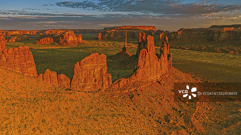 图腾柱和耶尔-比切尔景观图片素材