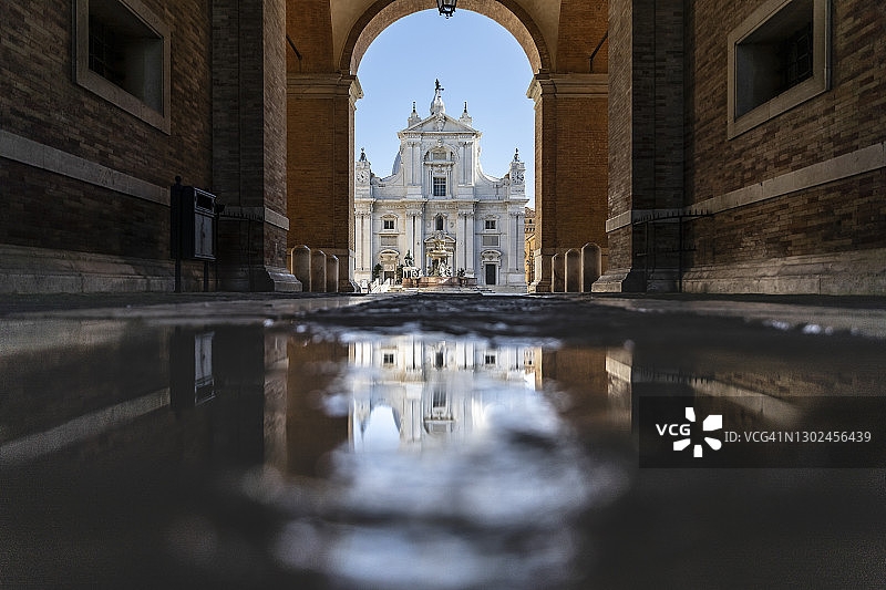 圣母广场，圣屋大教堂，意大利洛雷托镇图片素材