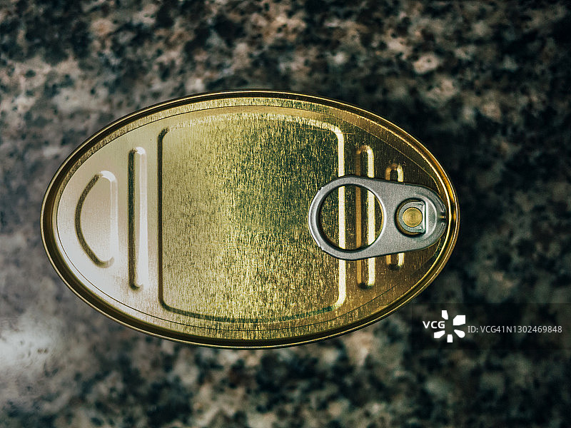 封闭的马口铁罐图片素材