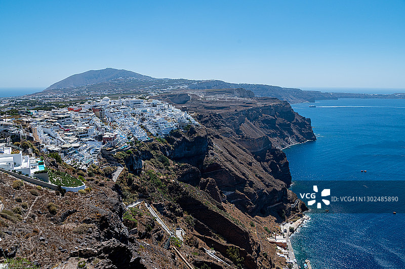 希腊圣托里尼火山口的菲拉村庄图片素材