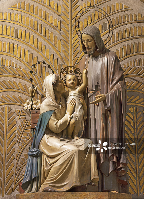 巴塞罗那圣家族雕塑群图片素材