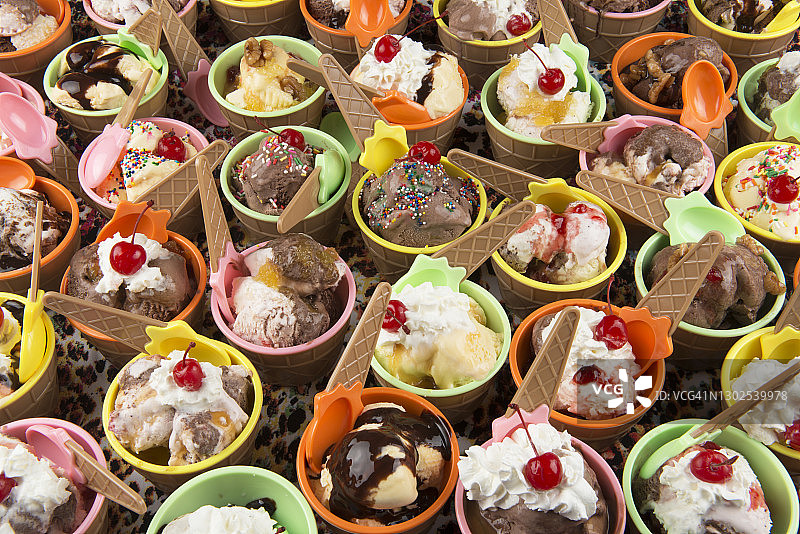 冰淇淋圣代图片素材