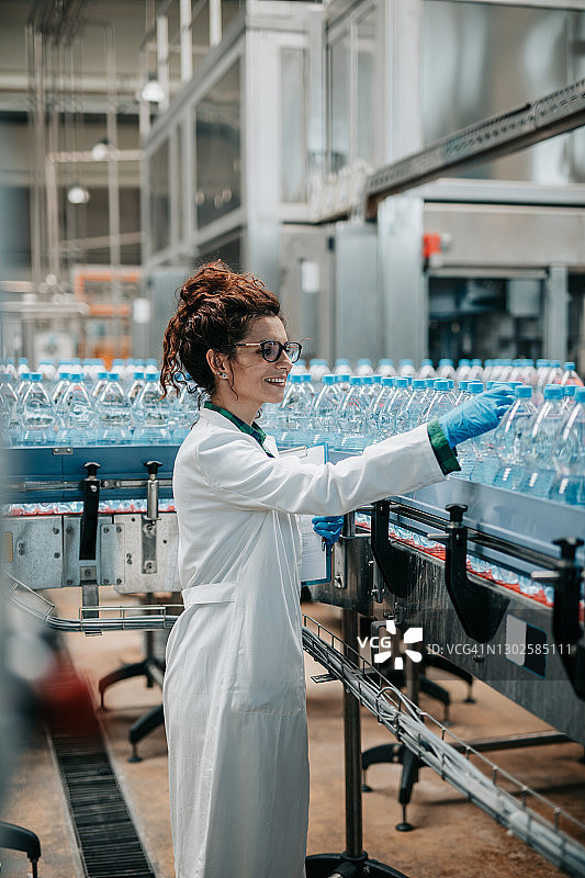 装瓶厂图片素材