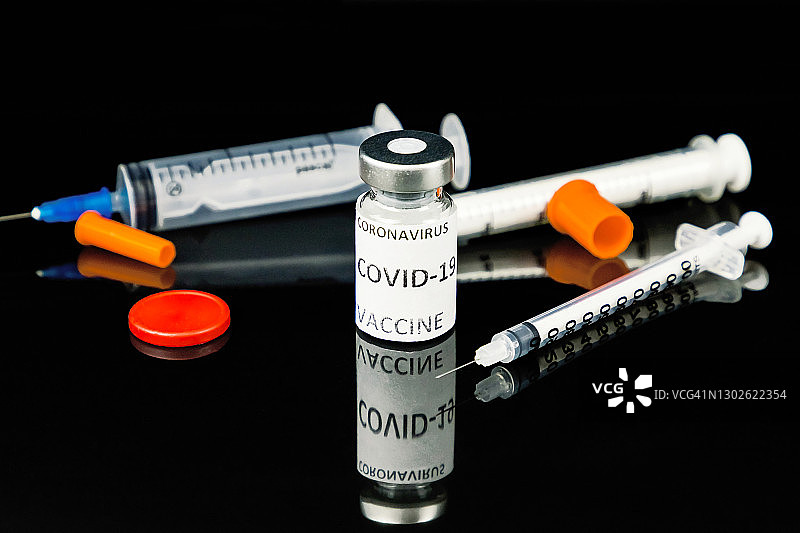 新冠疫苗瓶和注射器图片素材