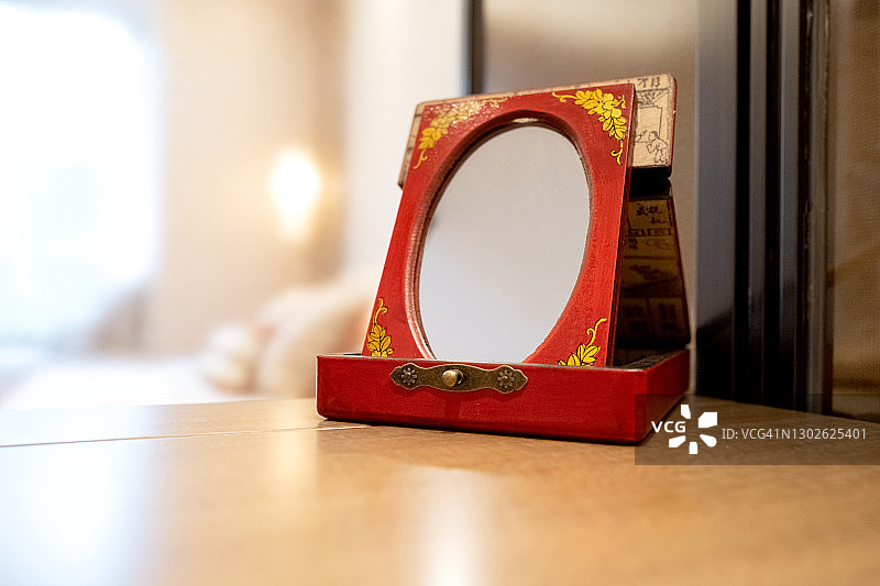 中式传统梳妆镜图片素材