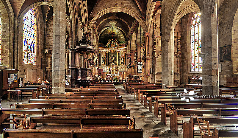 法国布列塔尼富热尔圣叙尔皮斯教堂内部图片素材