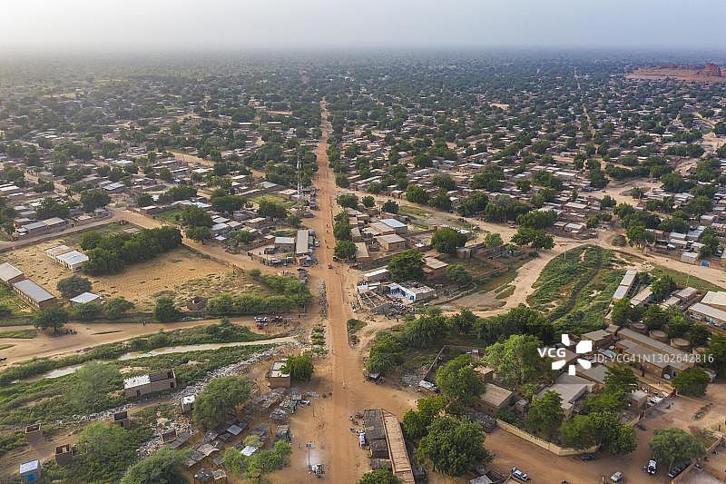 航拍尼日尔萨赫勒地区的城镇图片素材