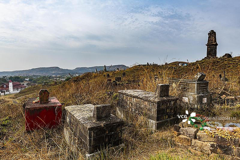 印度梅加拉亚邦索拉或乞拉朋齐的英国殖民地公墓图片素材