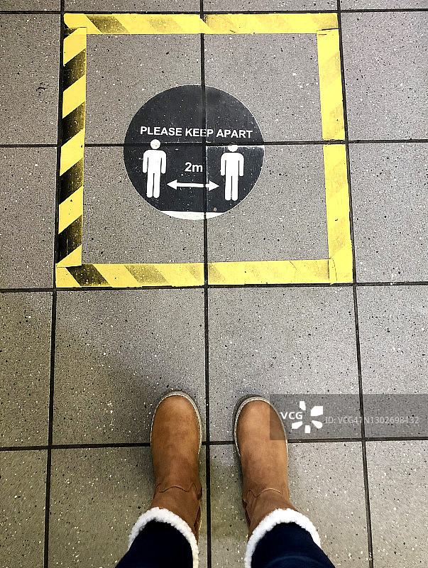 社会距离图片素材