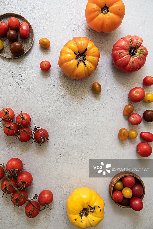 传家宝番茄和樱桃番茄扁平风格静物摄影图片素材