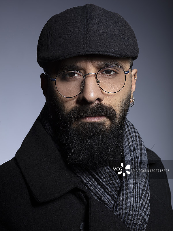 富有魅力的男人肖像图片素材