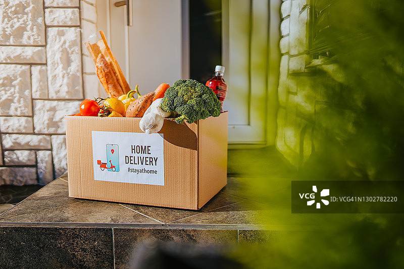 新冠疫情期间送货上门图片素材