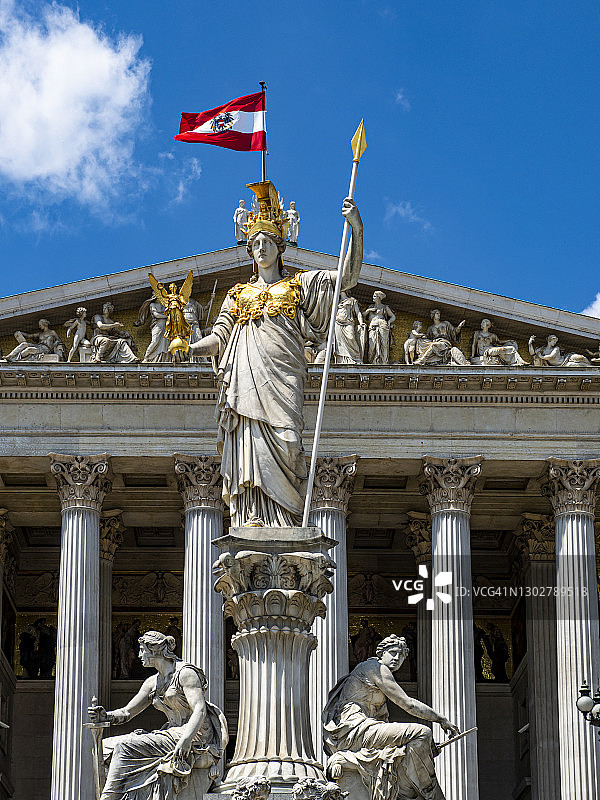 奥地利维也纳国会大厦前的帕拉斯·雅典娜喷泉图片素材