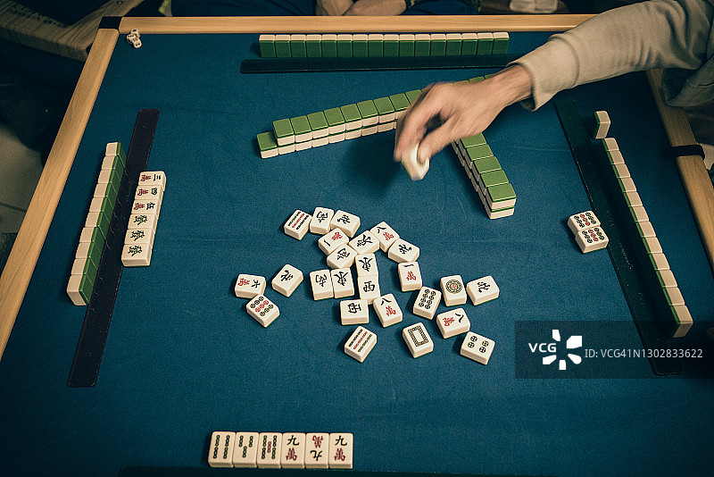 玩麻将图片素材