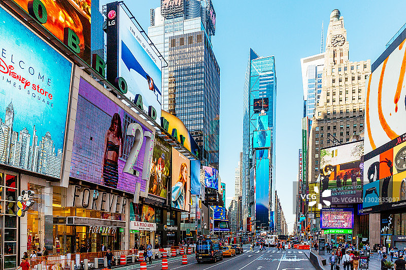 阳光明媚的美国纽约时代广场图片素材