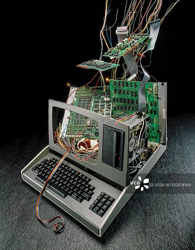 带有层叠组件的复古电脑套件图片素材