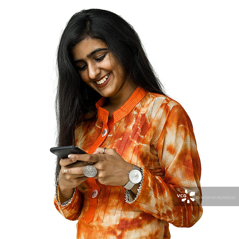 发短信的年轻女人图片素材