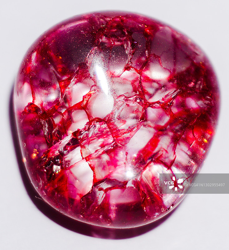 红色宝石卵石特写图片素材