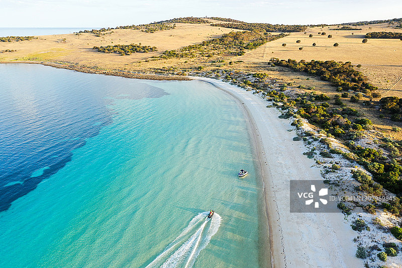 波士顿岛吱吱海滩，林肯港，南澳大利亚州图片素材