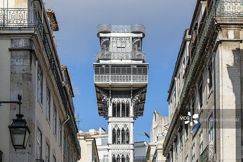 葡萄牙里斯本圣胡斯塔升降机和老城区建筑图片素材