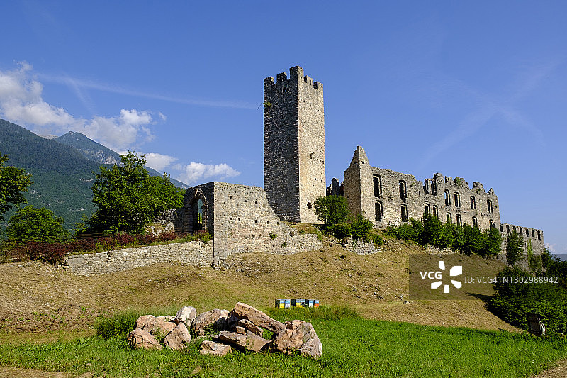意大利特伦蒂诺斯波马焦雷贝尔福特城堡遗址图片素材