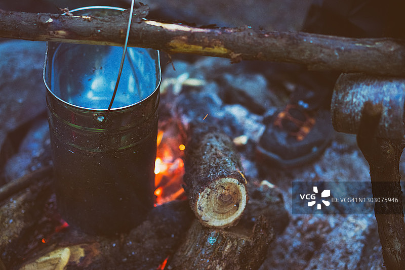 篝火烹饪图片素材