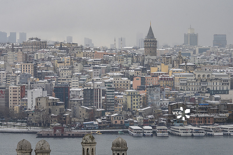 土耳其伊斯坦布尔贝伊奥卢区的加拉塔塔图片素材