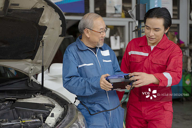 经营中小型企业的主人图片素材