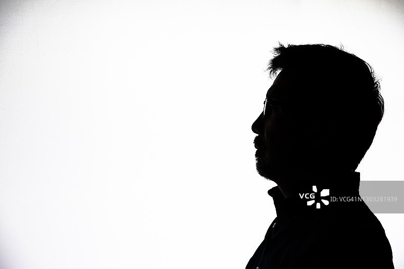 男人和女人的轮廓肖像图片素材