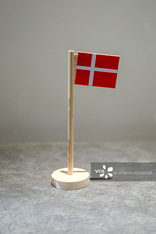 小木制丹麦国旗图片素材