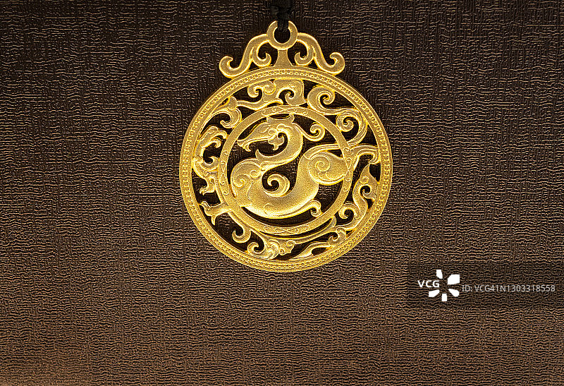 中国传统金色饰品图片素材