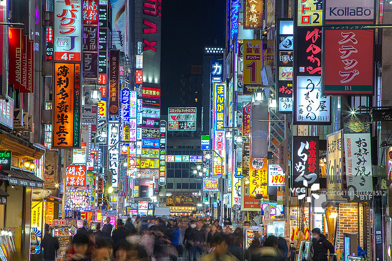 日本东京新宿歌舞伎町红灯区照片图片素材