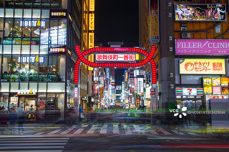 日本东京新宿歌舞伎町红灯区照片图片素材
