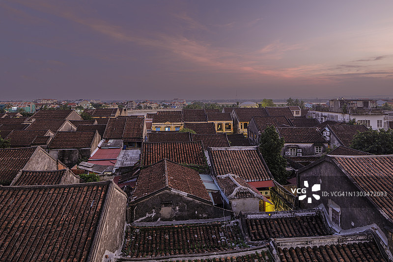俯瞰越南会安的屋顶图片素材