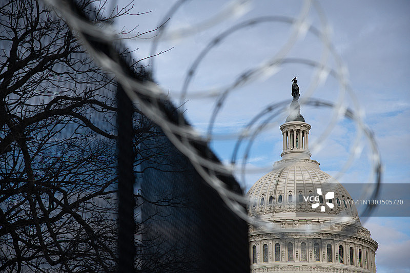 美国国会大厦的铁丝网图片素材