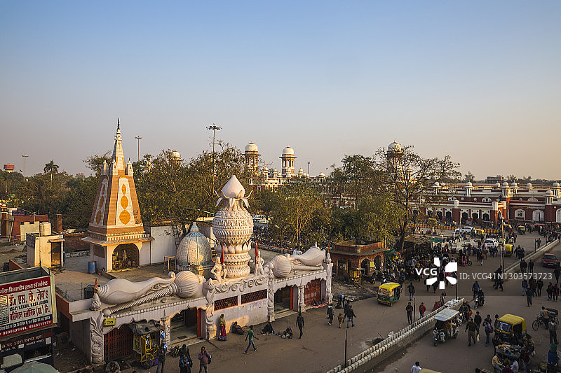印度北方邦勒克瑙火车站的寺庙图片素材