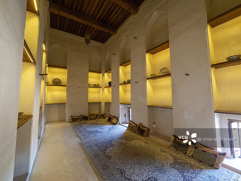 阿曼苏丹国巴赫拉附近贾布林城堡内部景观，中东地区17世纪堡垒图片素材