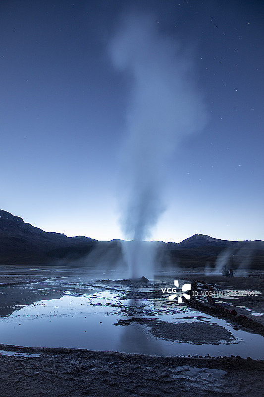 世界第三大间歇泉：埃尔塔蒂奥间歇泉的黎明图片素材