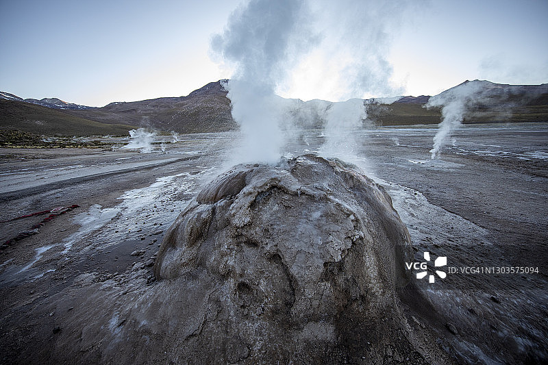 埃尔塔蒂奥间歇泉，世界第三大间歇泉区，位于智利安托法加斯塔地区图片素材