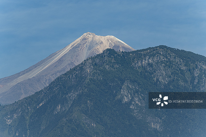 墨西哥最高峰：奥里萨巴山，位于墨西哥韦拉克鲁斯州图片素材
