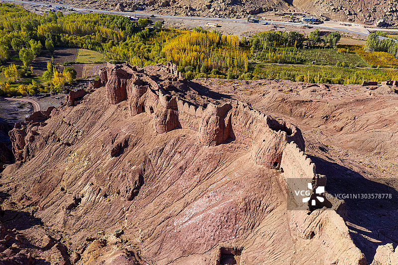 阿富汗巴米扬红城沙赫尔-佐哈克航拍图片素材