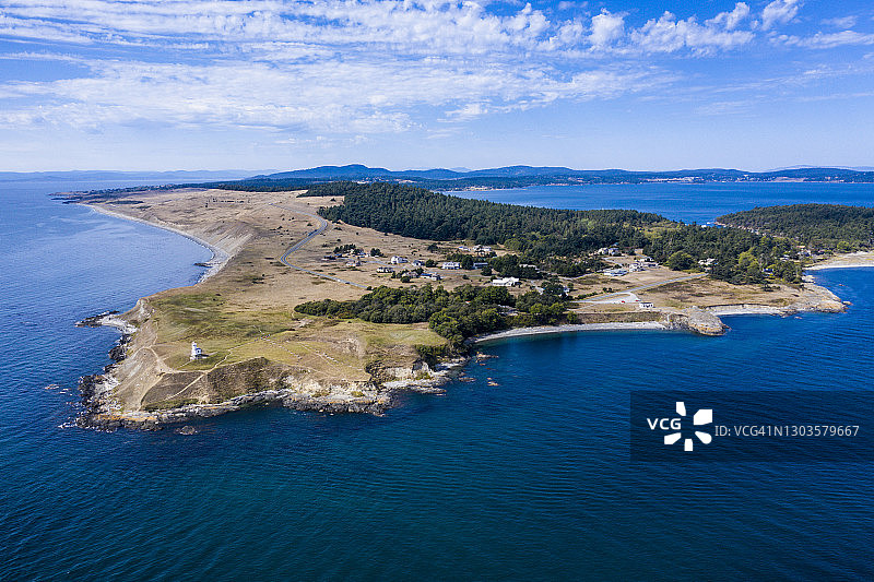美国华盛顿州圣胡安群岛牛 পয়েন্ট灯塔航拍图片素材