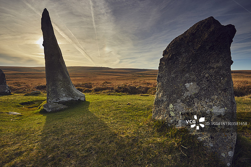 英国达特穆尔国家公园的史前巨石阵图片素材