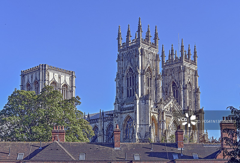 从约克城墙布萨姆酒吧眺望约克大教堂图片素材