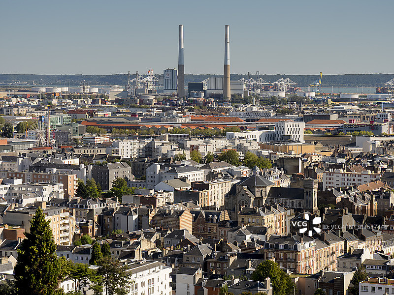 勒阿弗尔城市天际线与塞纳河口，诺曼底，法国，欧洲图片素材