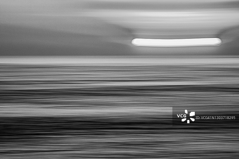 黑白抽象海景入侵图片素材