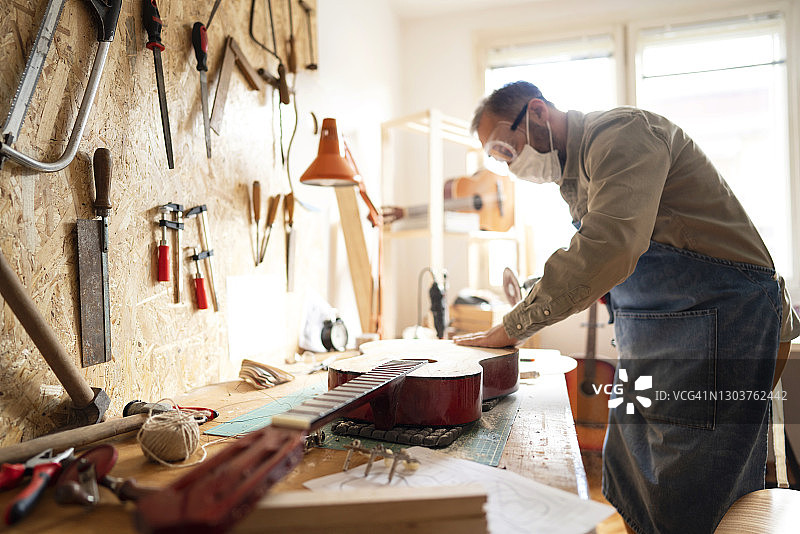 磨砂原声吉他图片素材