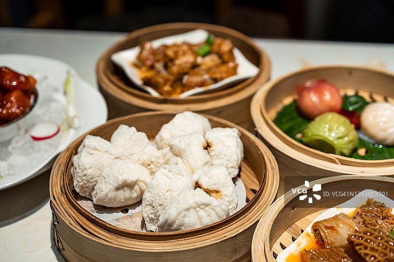 餐厅里的各种广东点心（近景）图片素材