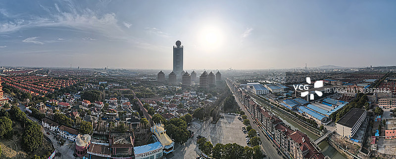 航拍江阴市华西村景区图片素材